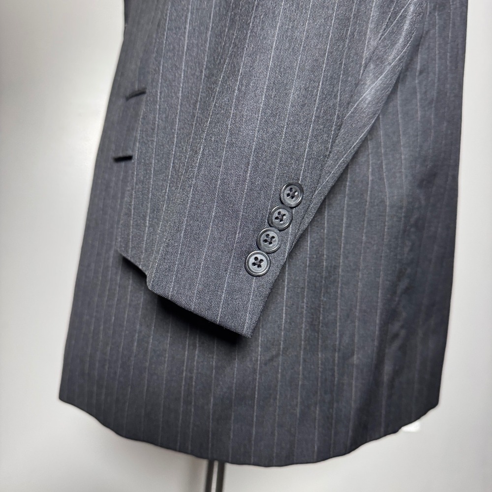 Hart Schaffner Marx Suit Mens 46R 37x27 Charcoal Gray Pinstripe Wool 2-Piece - Picture 2 of 6